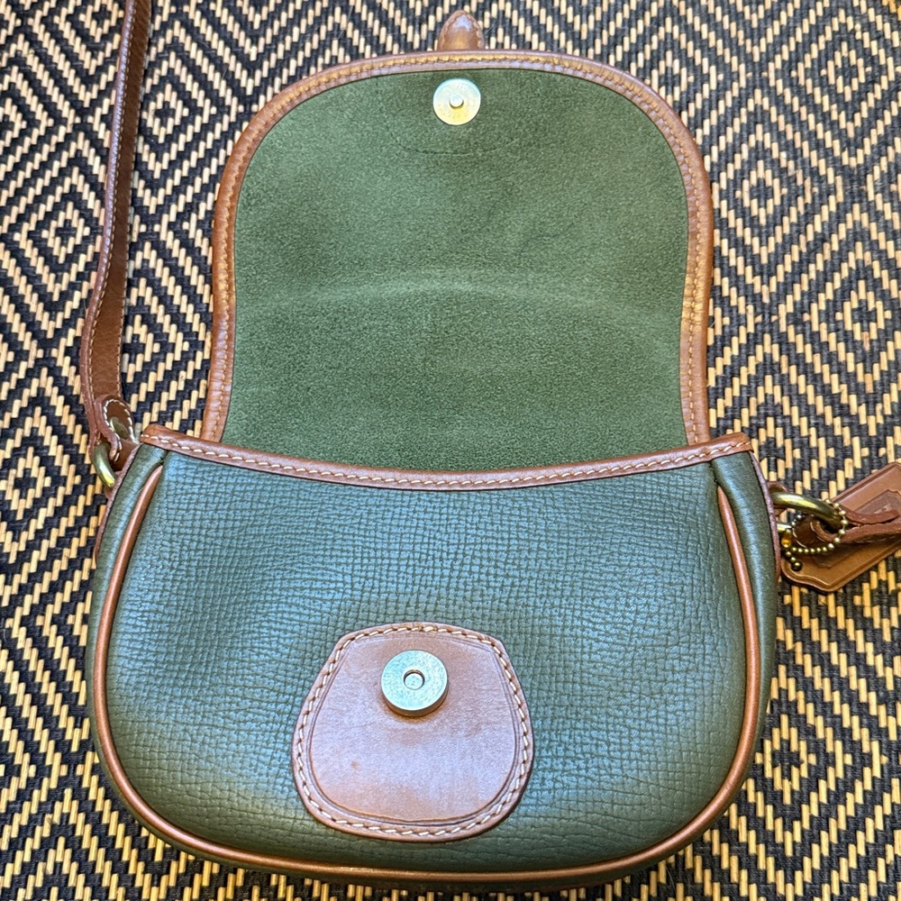 Vintage Coach Cassidy mini bag 4204 olive green w/ tan Dakota collection Italy - Picture 9 of 16